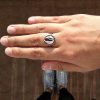 Anillo Concha plateada en plata